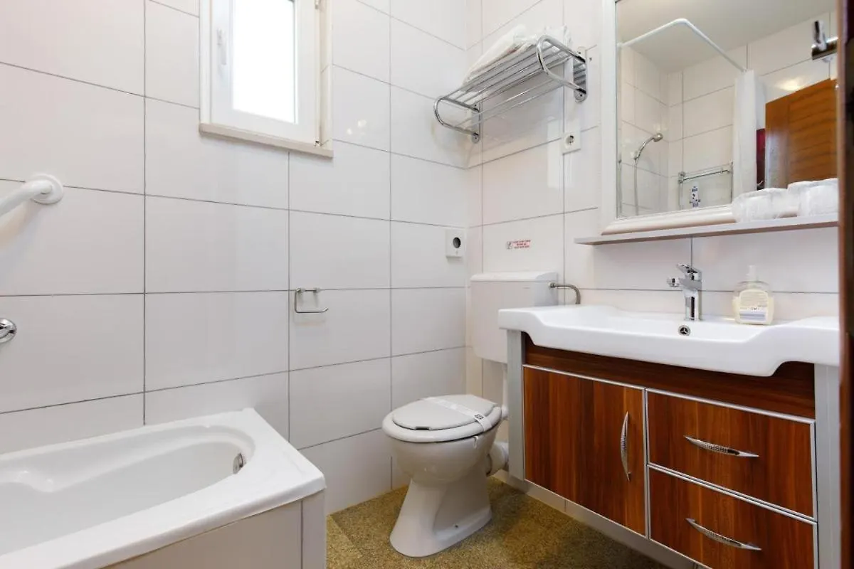 Beach Apartments In Stobrec Spalato