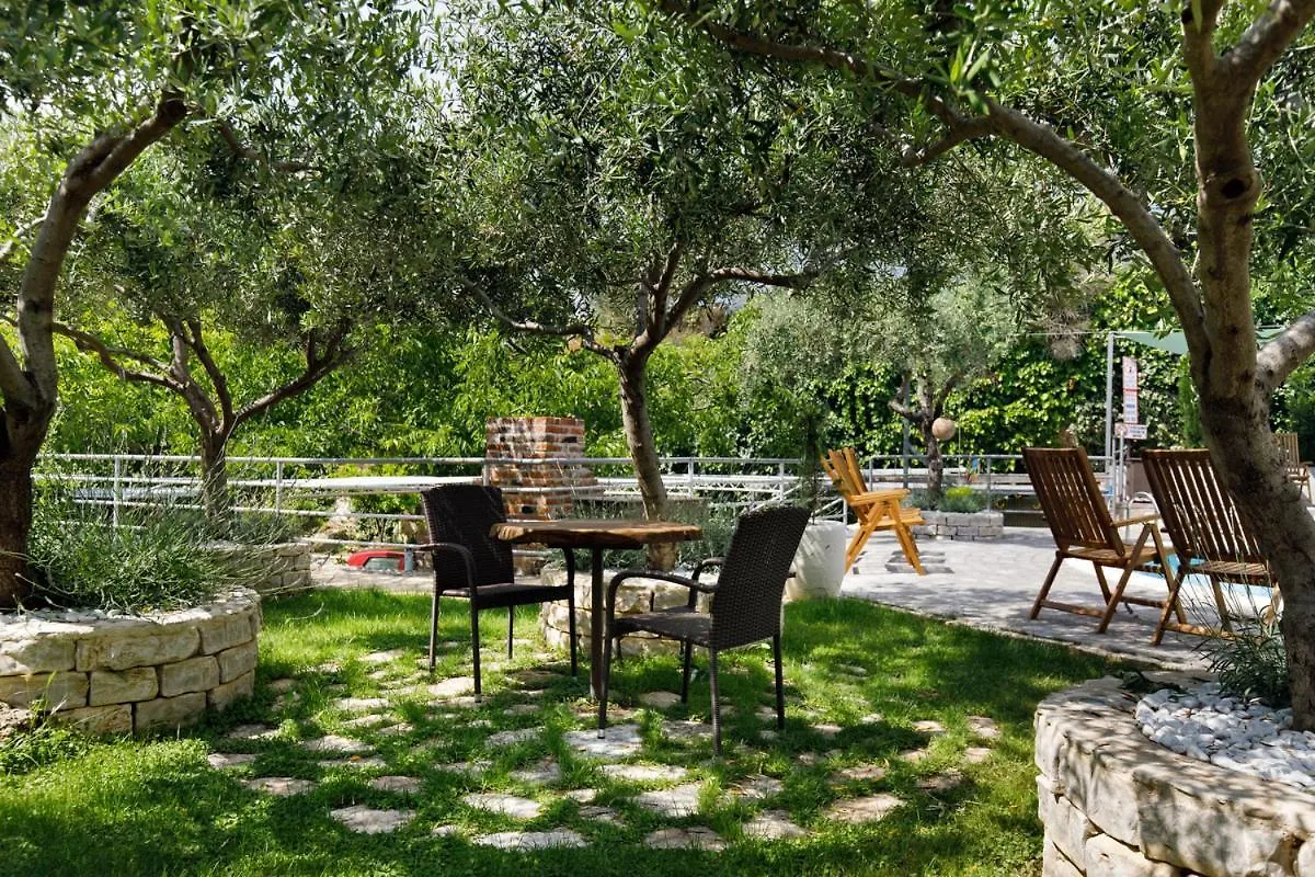 Beach Apartments In Stobrec Spalato Croazia